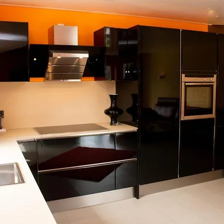 - Im Hohlen Seifen 10-k Apartment